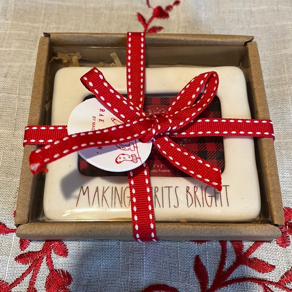 Rae Dunn Holiday Nwt Rae Dunn Christmas Picture Frameornament